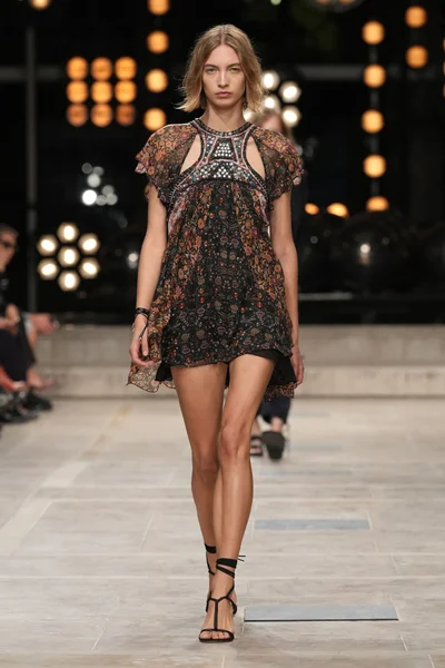 Look 14